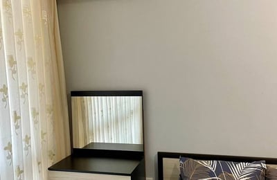 Alquiler de un amplio apartamento de 3 habitaciones, barrio Briz, Varna, Bulgaria